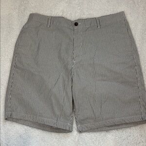 Bonobos Casual Shorts size XL gray blue white striped elastic stretch in back